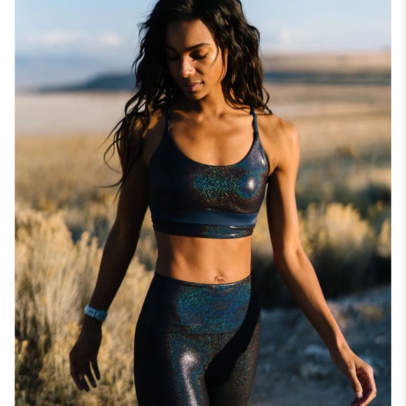 Zyia Iridescent White Women's Sports Bra - Picture 3 of 4